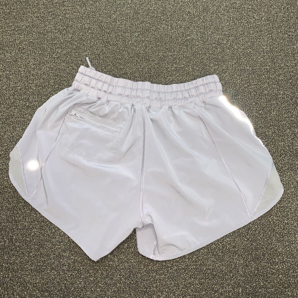 LULULEMON hotty hot shorts 4inch - Picture 2 of 4